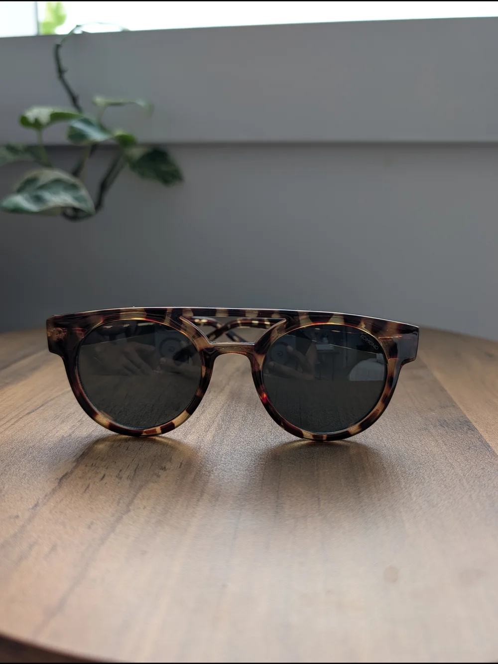 KOMONO Tortoiseshell Round Sunglasses - Brown Frames